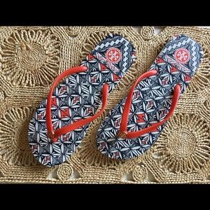 Tory Burch flip flops size 9 Nwot
